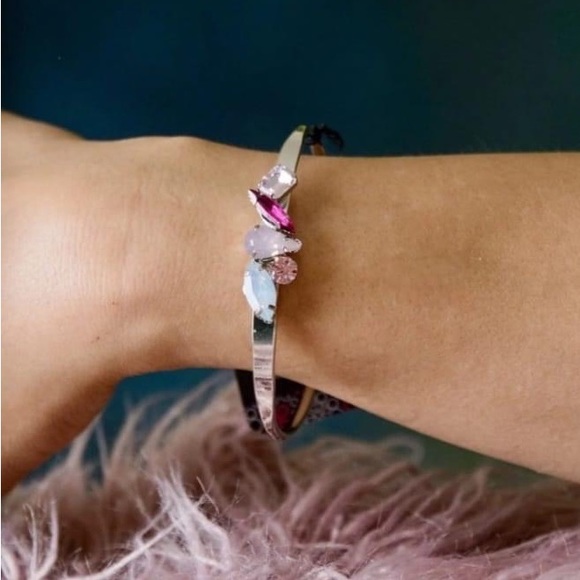 🐾GemStone Grotto✨ - Picture 2 of 3